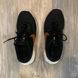 great condition running sneakers